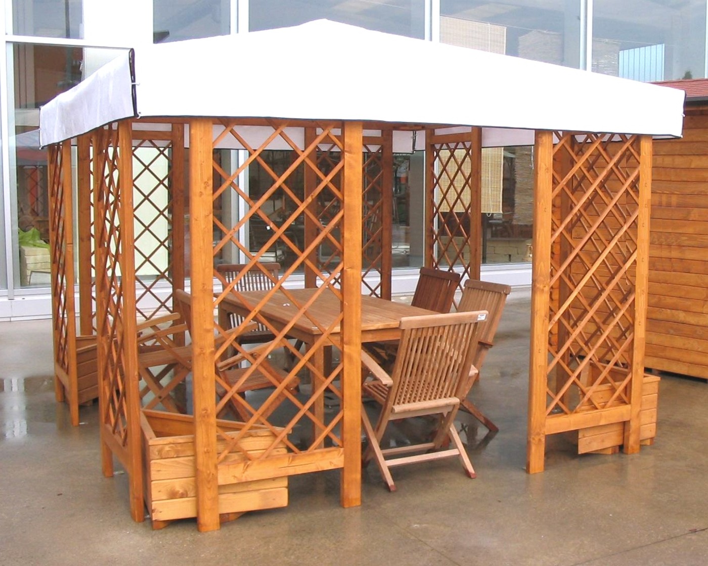 Gazebo in legno e pvc