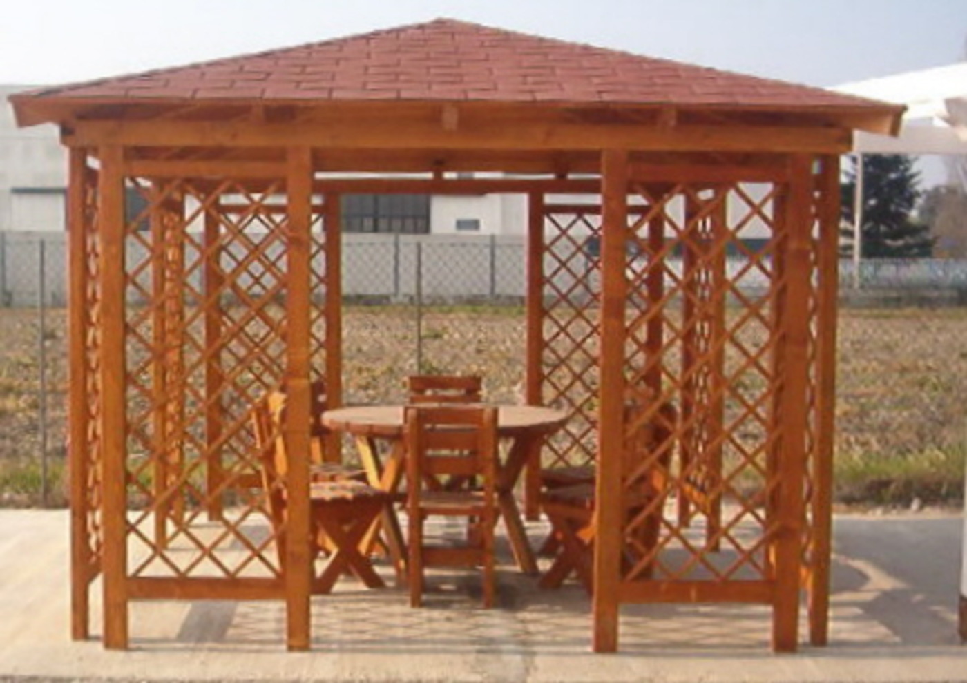 Gazebo con tetto legno